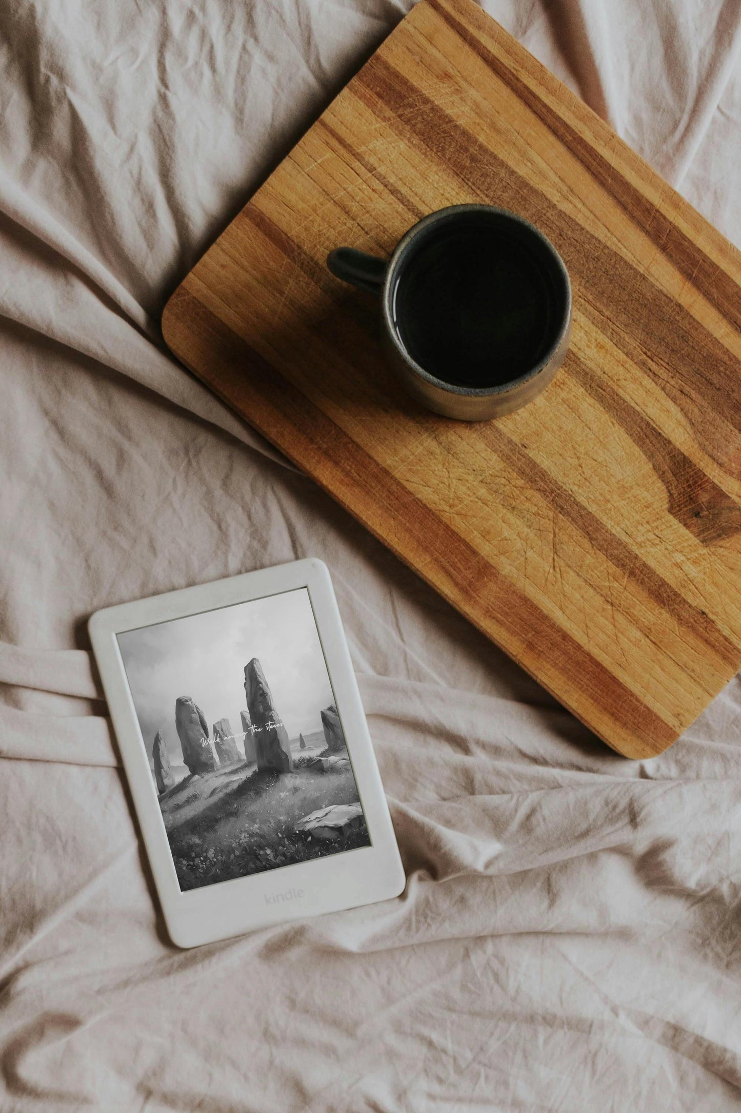 Outlander Kindle Lockscreen: Craigh Na Dun, Scottish Highlands (Digital Download)