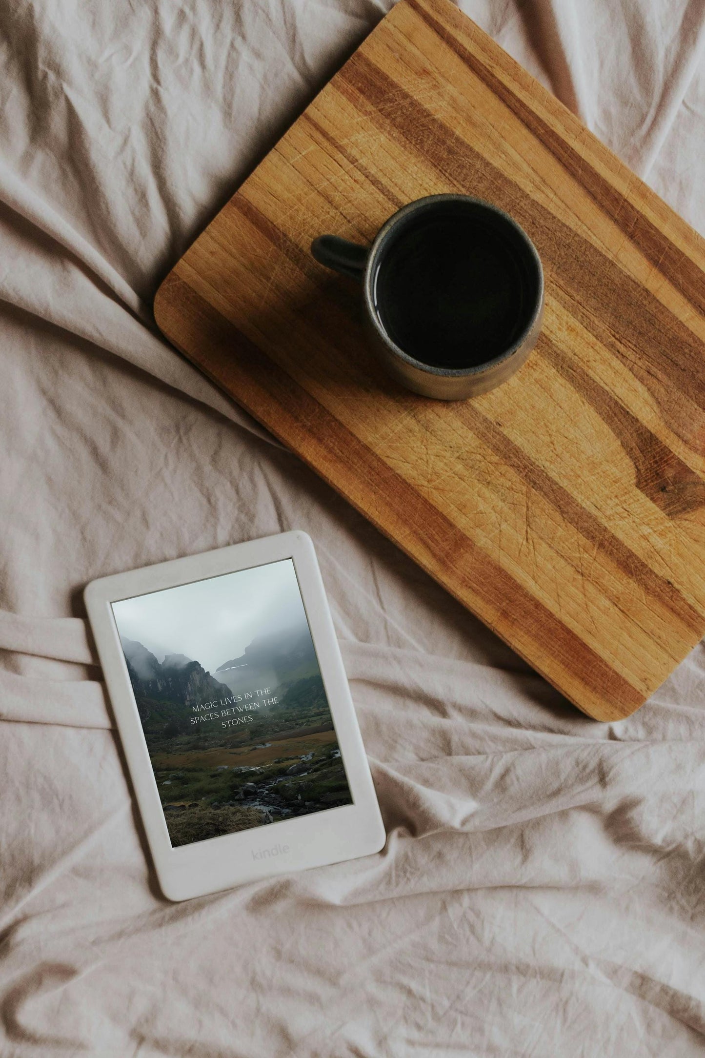 Outlander Inspired Kindle Lockscreen Bundle: 5 Scottish Highlands Wallpapers (Digital Download)